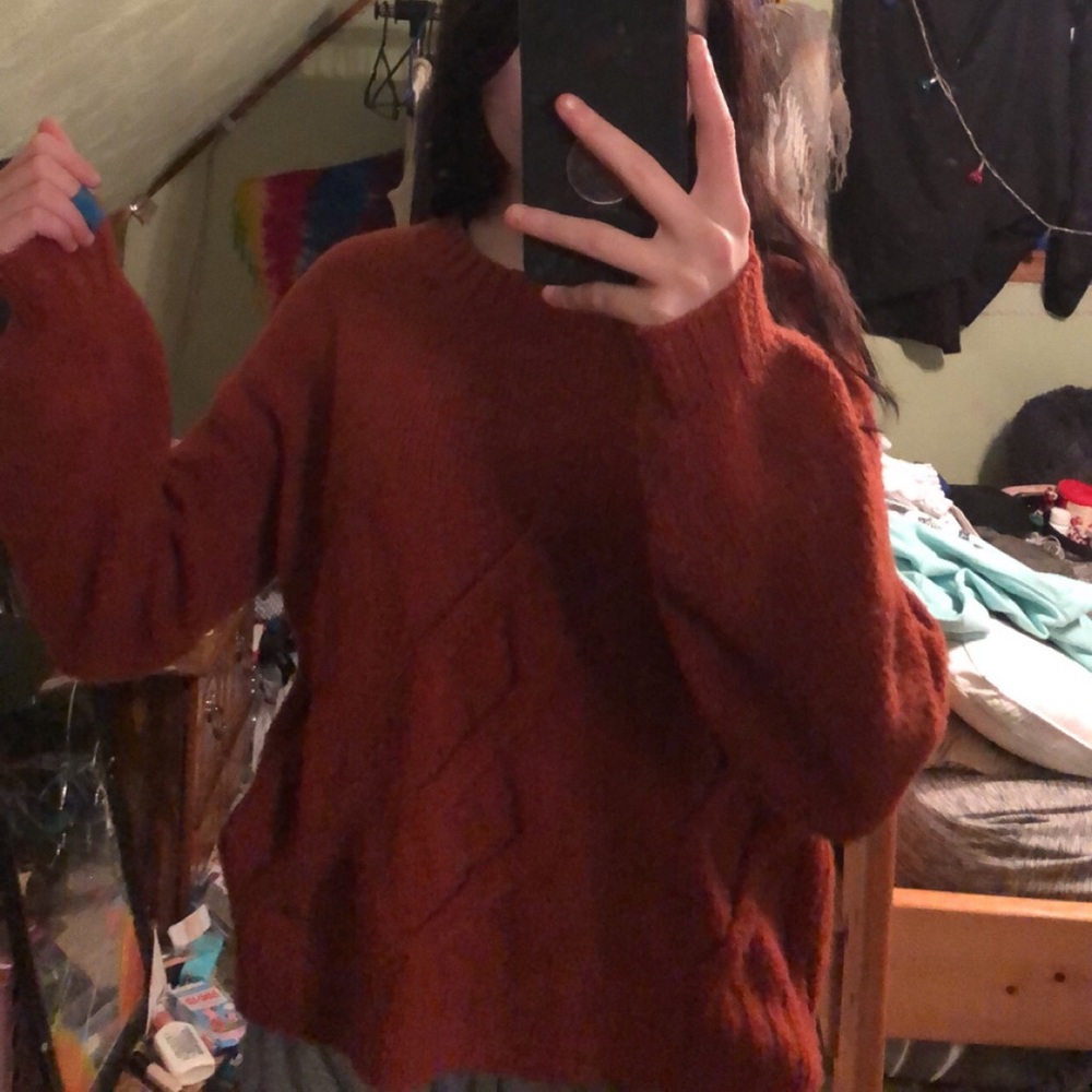 Hollister sweater